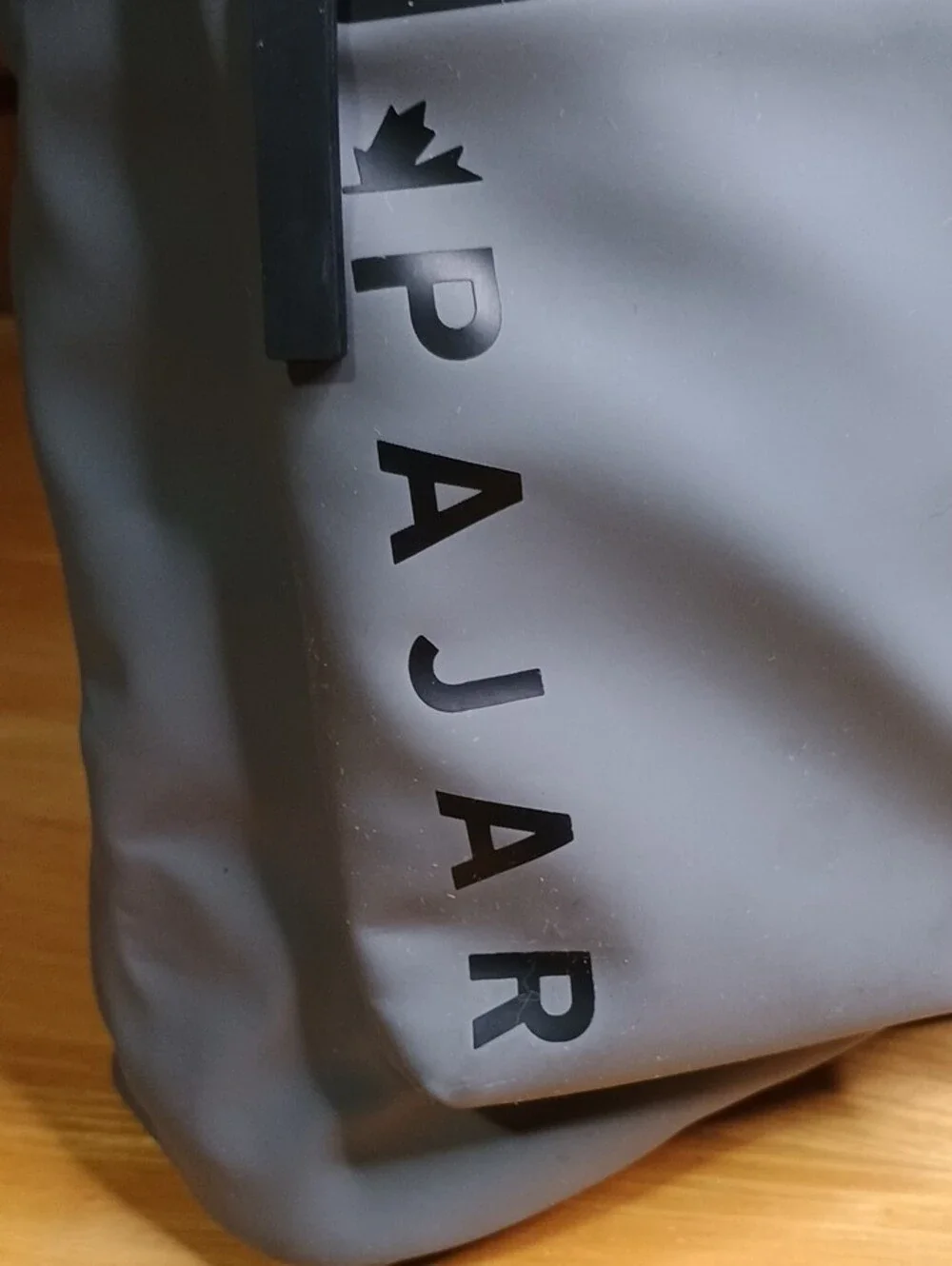 Pajar sleek gray